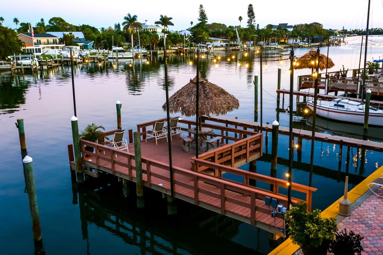 Bayview Plaza Waterfront Resort St. Pete Beach Buitenkant foto